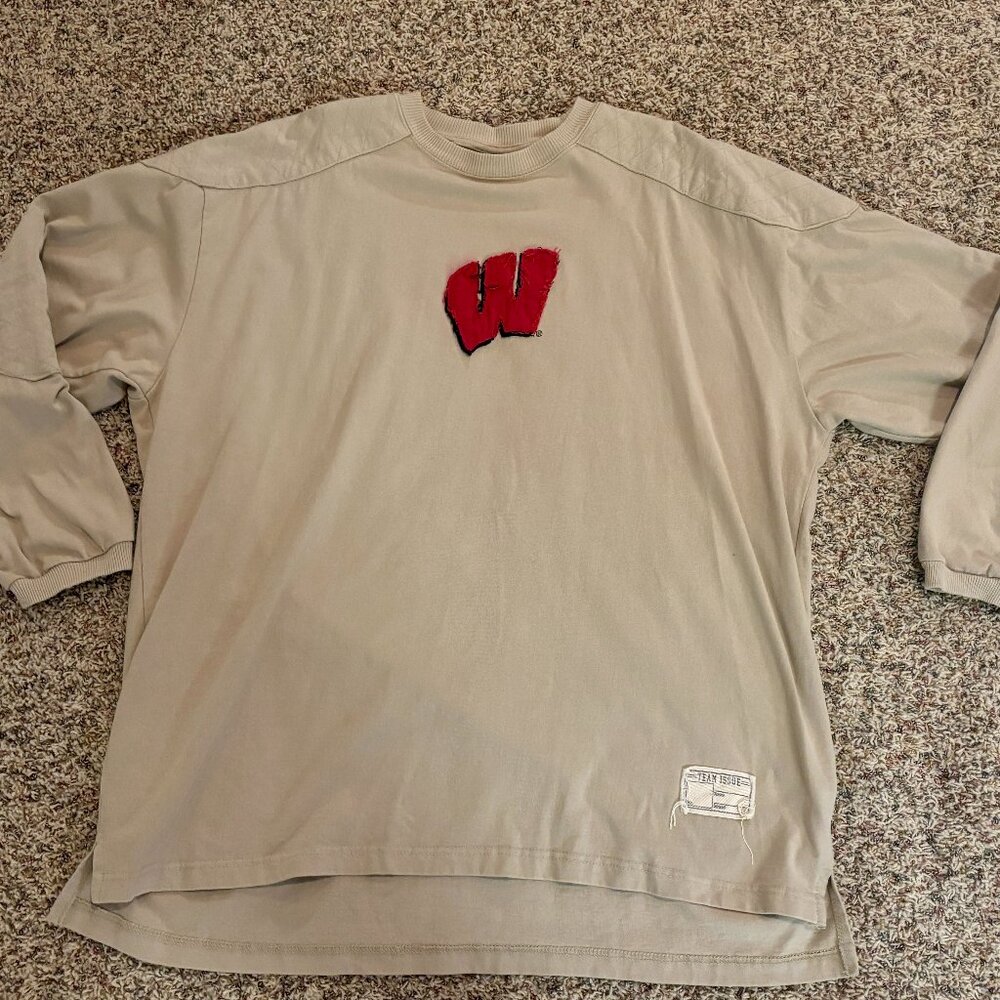 ~~UW WISCONSIN BADGERS BUCKY UNIQUE VINTAGE XXL L/S SHIRT  BEST WISCONSIN BADGER
